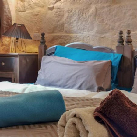 Peaceful Farmhouse Stay With Cozy Yard Għarb Extérieur photo