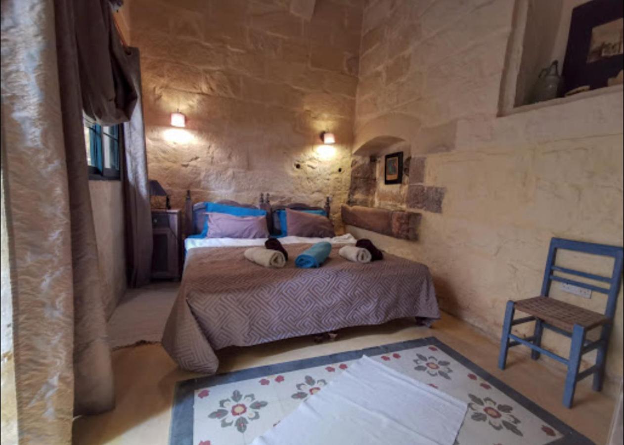 Peaceful Farmhouse Stay With Cozy Yard Għarb Extérieur photo