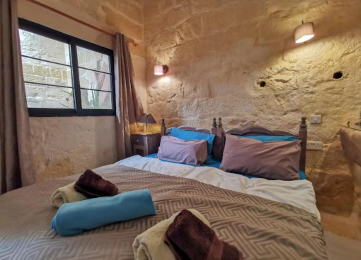 Peaceful Farmhouse Stay With Cozy Yard Għarb Extérieur photo