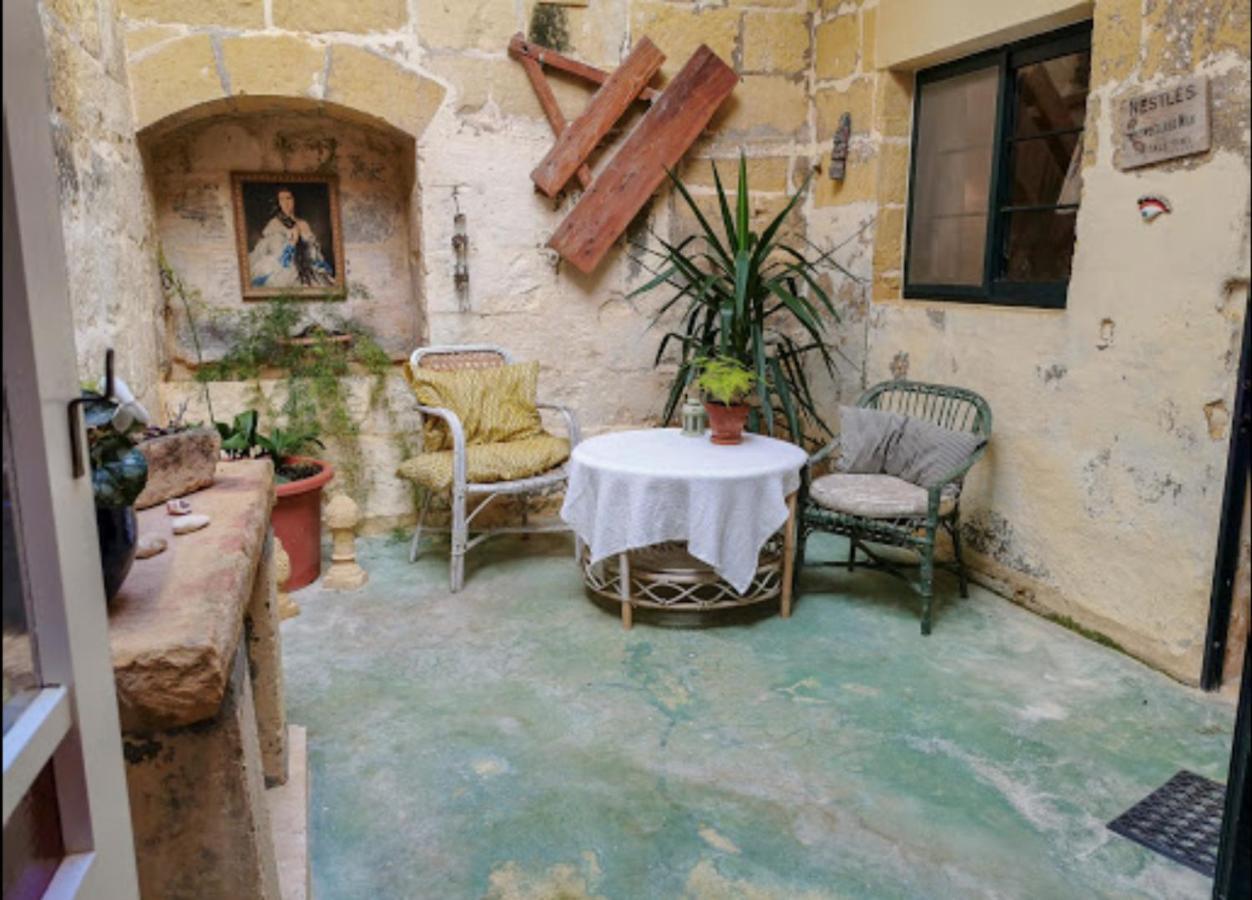 Peaceful Farmhouse Stay With Cozy Yard Għarb Extérieur photo