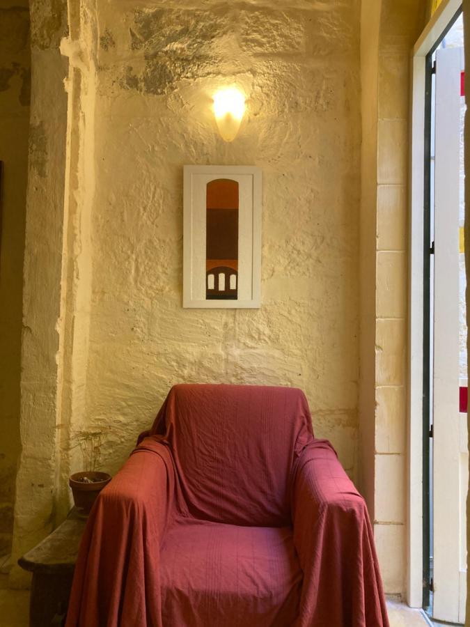 Peaceful Farmhouse Stay With Cozy Yard Għarb Extérieur photo
