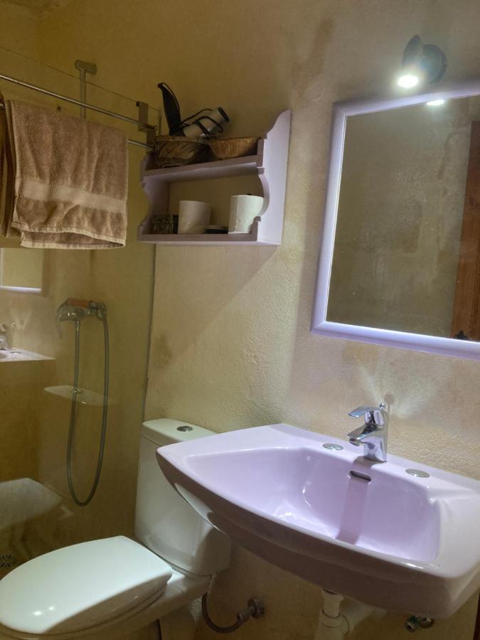 Peaceful Farmhouse Stay With Cozy Yard Għarb Extérieur photo