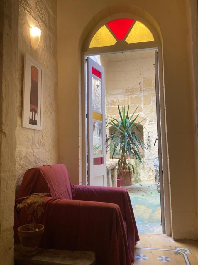 Peaceful Farmhouse Stay With Cozy Yard Għarb Extérieur photo