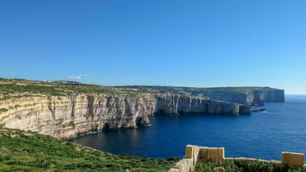 Peaceful Farmhouse Stay With Cozy Yard Għarb Extérieur photo