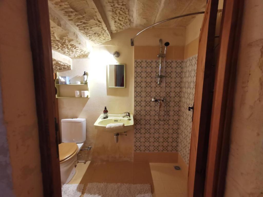 Peaceful Farmhouse Stay With Cozy Yard Għarb Extérieur photo